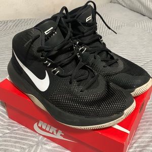 Used Nike air precision  shoes